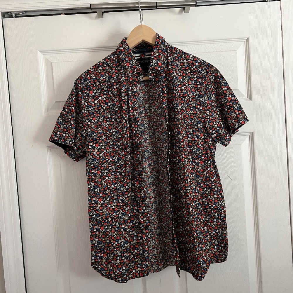 DENIM & FLOWER Ricky Singh floral print button front shirt - Size Medium